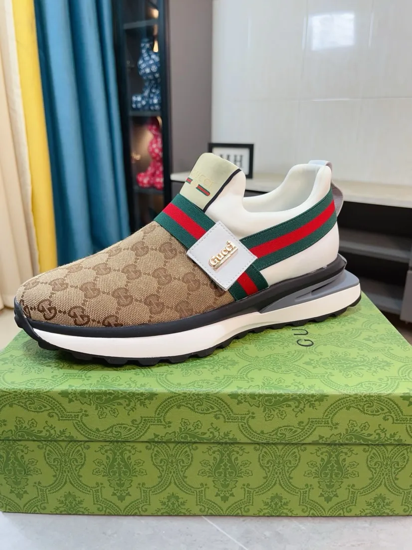 Factory price 458🌹🌹GUCCI [Gucci] New high-end brand of men's shoes, the latest fashionable casual men's shoes, trendy and versatile style, relaxed and sporty style, uppers imported from Italy, first-layer cowhide, genuine leather lining and ultra-fine workmanship. Original personalized fashionable rubber wear-resistant outsole, light and comfortable on the foot, size 38-44